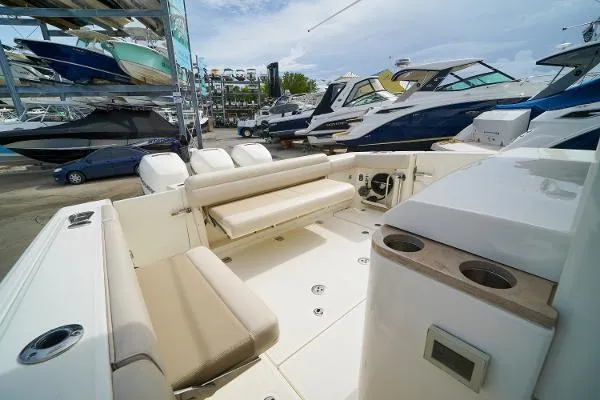 Slide: The Image of Boston Whaler 380 Outrage 2018 - 10