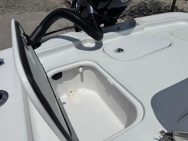 Slide: The Image of ALK 2 Powerboats 17HS - Simrad GO7 2025 - 15