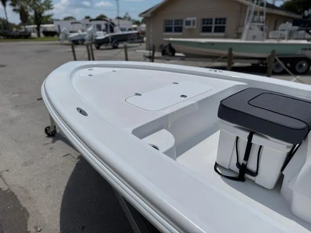 Slide: The Image of ALK 2 Powerboats 17HS - Simrad GO7 2025 - 19