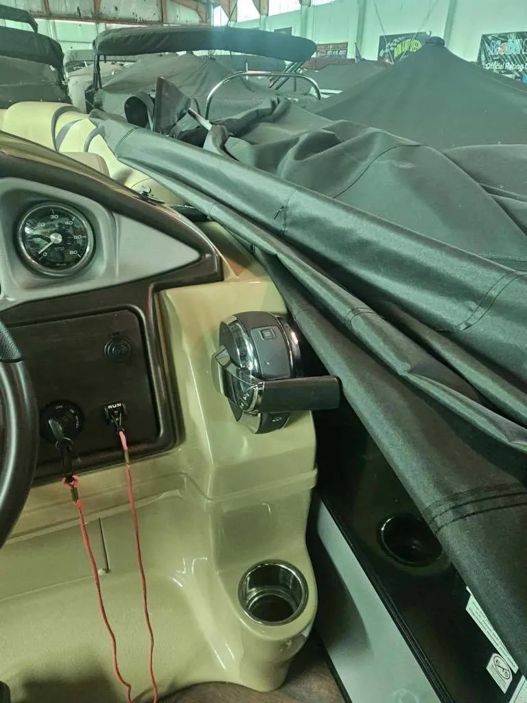 Slide: The Image of Berkshire STS Series 25RFX 3.0+ 2017 - 11