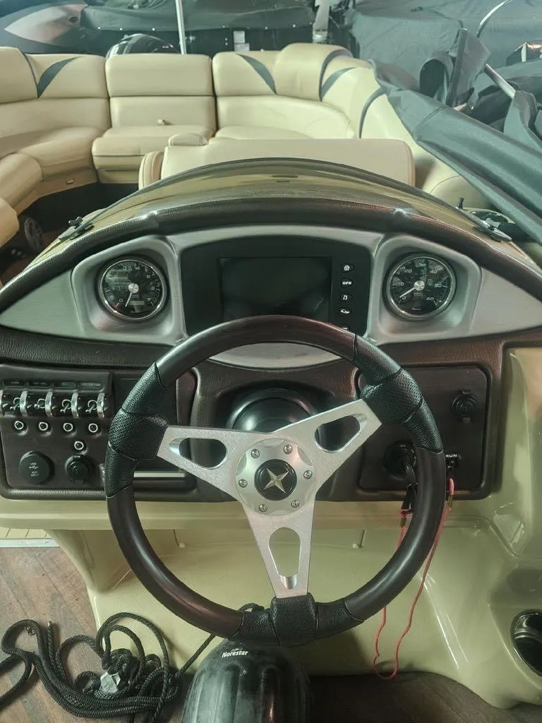 Slide: The Image of Berkshire STS Series 25RFX 3.0+ 2017 - 12