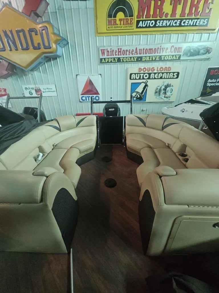 Slide: The Image of Berkshire STS Series 25RFX 3.0+ 2017 - 5