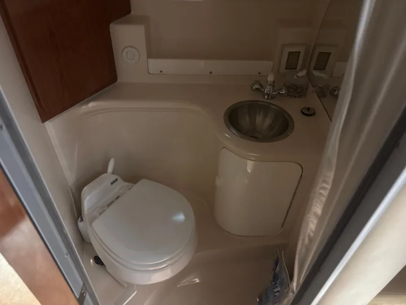 Slide: The Image of Regal Commodore 2665 2007 - 21