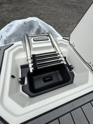 Slide: The Image of Starcraft SVX 211 OB 2023 - 11