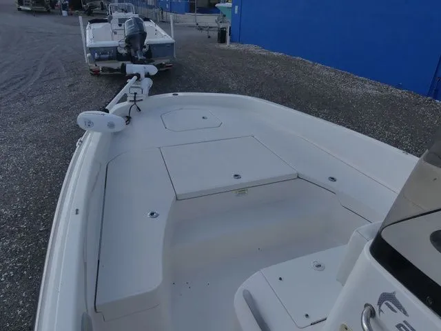Slide: The Image of Bayliner Element T21 Center Console 2021 - 13