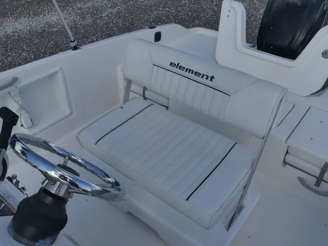 Slide: The Image of Bayliner Element T21 Center Console 2021 - 16