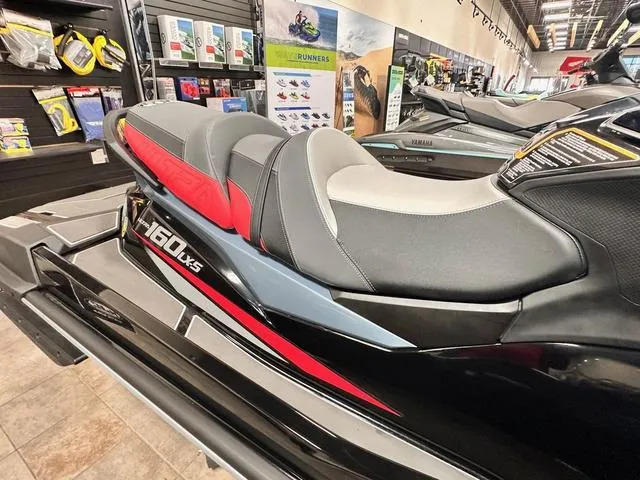 Slide: The Image of Kawasaki ULTRA 160LX-S 2025 - 11