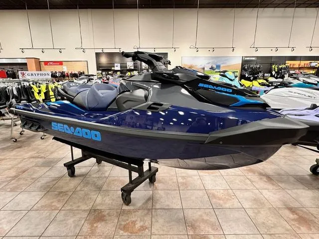 The Image of Sea-Doo GTX 230 2025 - 1