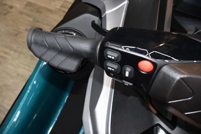 Slide: The Image of Sea-Doo GTX 2025 - 15