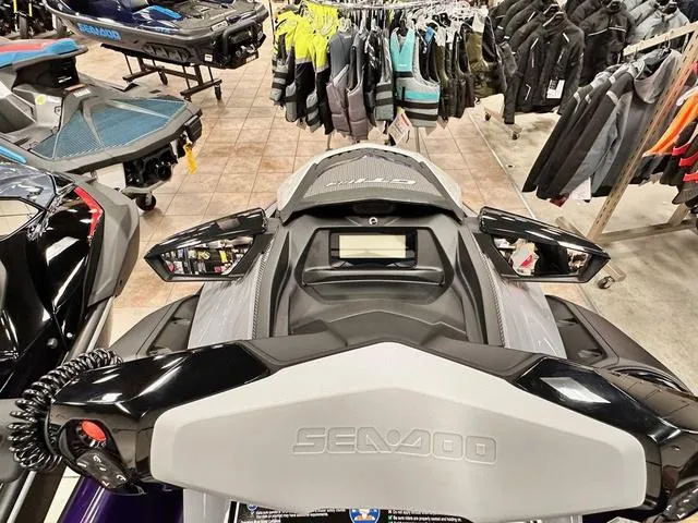 Slide: The Image of Sea-Doo GTI 2025 - 7