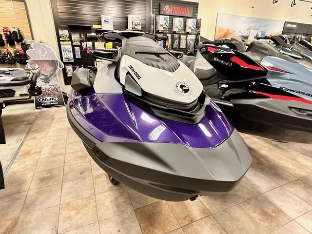 Slide: The Image of Sea-Doo GTI 2025 - 9