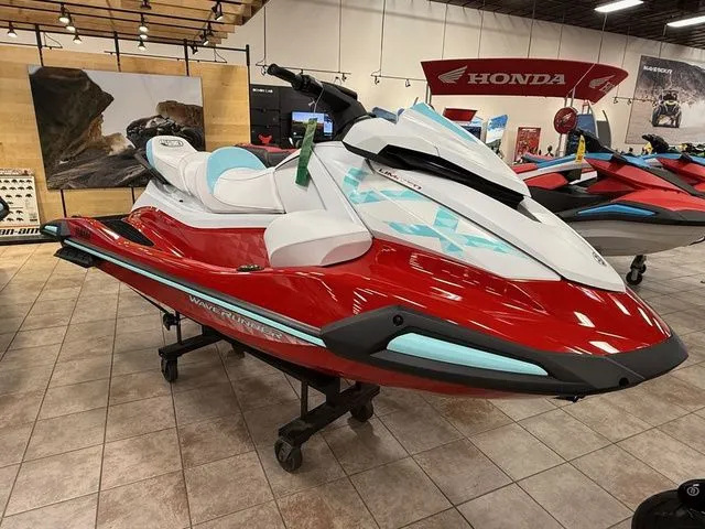 Slide: The Image of Yamaha VX Limited 2025 - 2