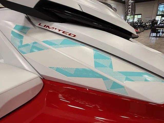 Slide: The Image of Yamaha VX Limited 2025 - 3