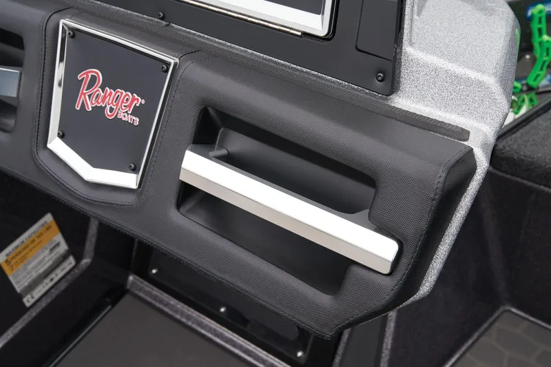 Slide: The Image of Ranger Z521R 2025 - 54