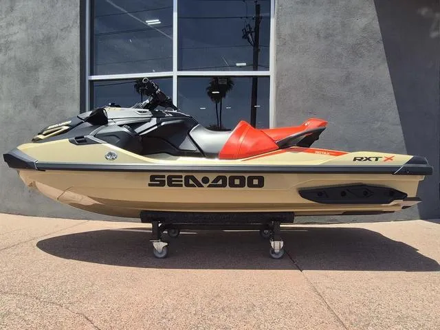 The Image of Sea-Doo RXT-X 2025 - 1