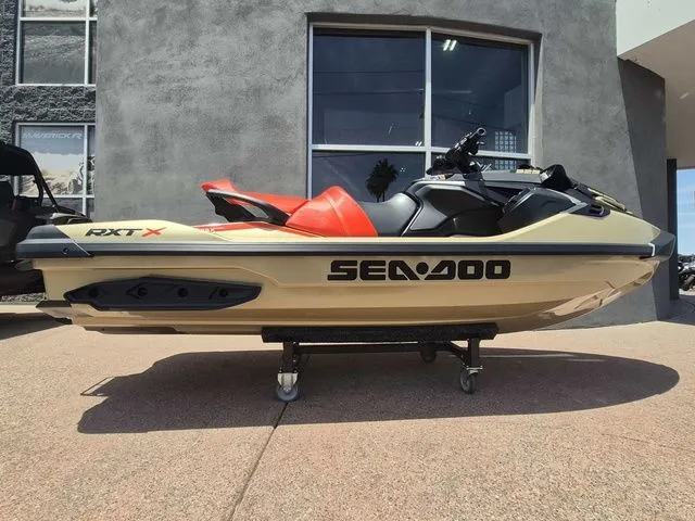 Slide: The Image of Sea-Doo RXT-X 2025 - 11