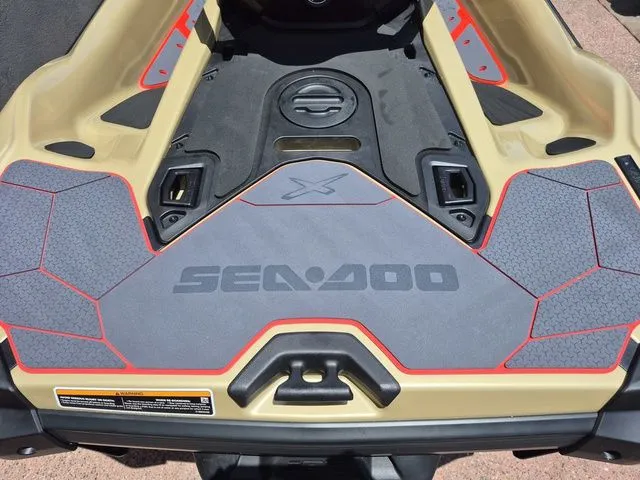 Slide: The Image of Sea-Doo RXT-X 2025 - 13