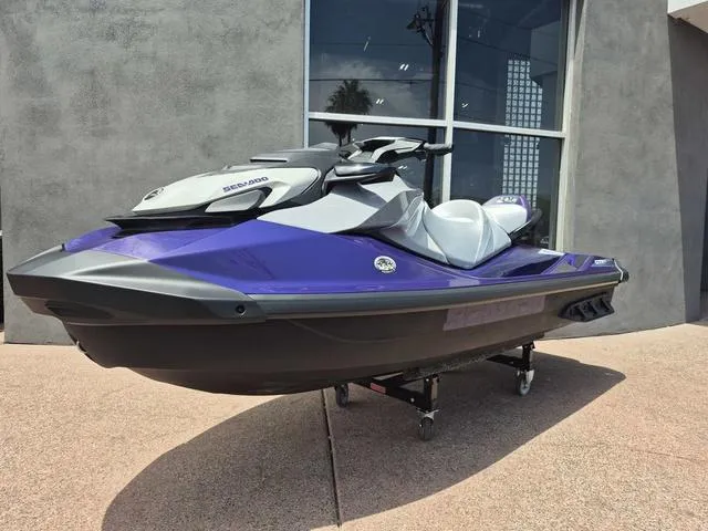Slide: The Image of Sea-Doo GTI 2025 - 5