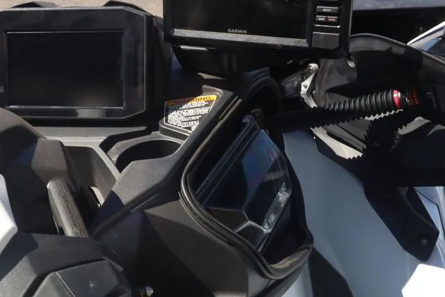 Slide: The Image of Kawasaki Ultra 160 2025 - 13