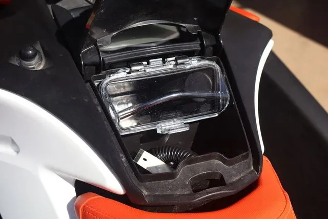 Slide: The Image of Sea-Doo Spark for 2 2025 - 15