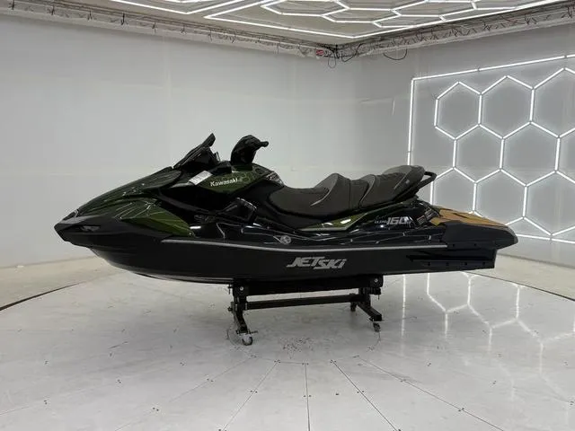 Slide: The Image of Kawasaki Ultra 160 2025 - 5