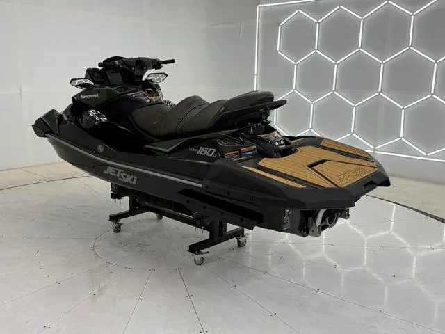 Slide: The Image of Kawasaki Ultra 160 2025 - 6