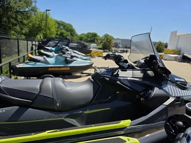 Slide: The Image of Sea-Doo Explorer Pro 2025 - 12