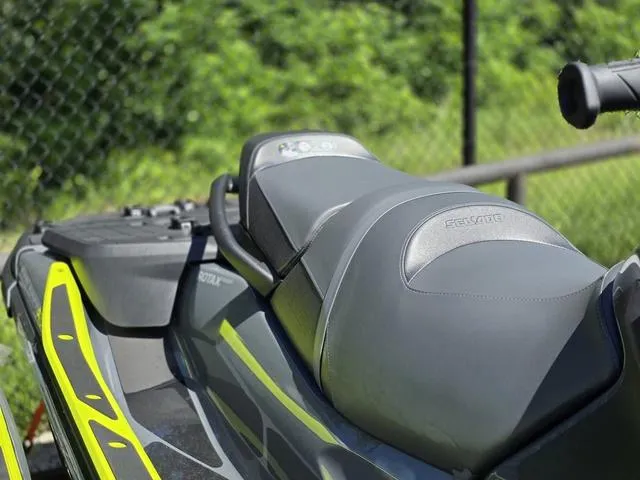 Slide: The Image of Sea-Doo Explorer Pro 2025 - 14