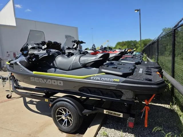 Slide: The Image of Sea-Doo Explorer Pro 2025 - 3