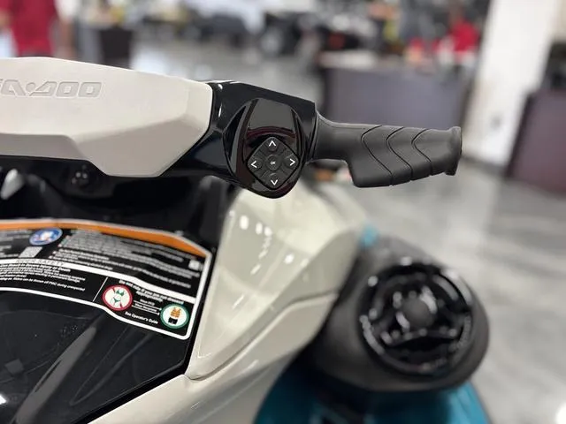 Slide: The Image of Sea-Doo GTI 2025 - 10
