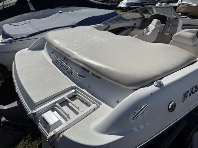 Slide: The Image of Four Winns 190 Horizon 2001 - 10