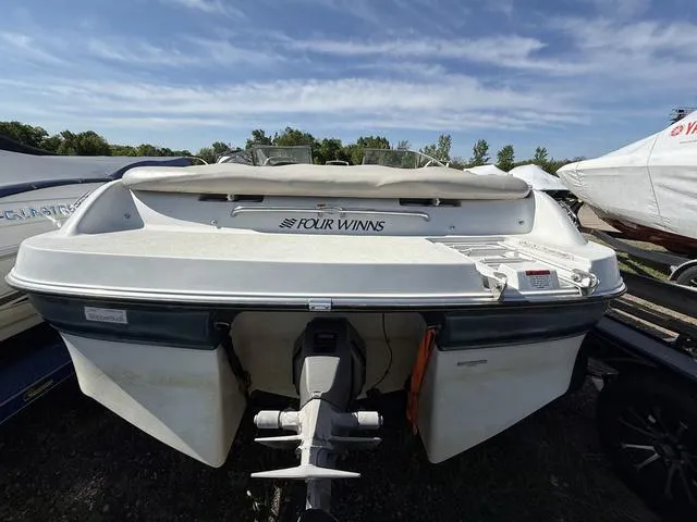 Slide: The Image of Four Winns 190 Horizon 2001 - 9