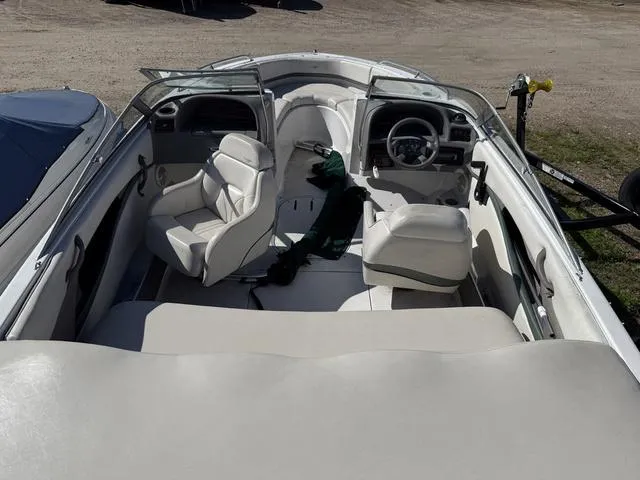 Slide: The Image of Four Winns 190 Horizon 2001 - 11