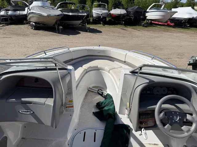 Slide: The Image of Four Winns 190 Horizon 2001 - 7