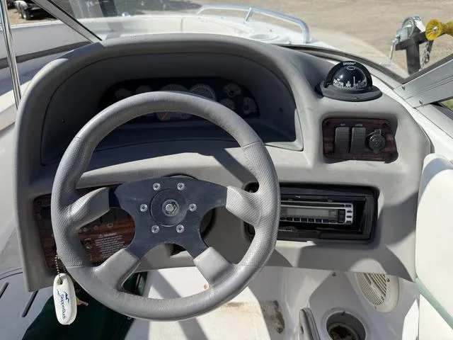 Slide: The Image of Four Winns 190 Horizon 2001 - 8