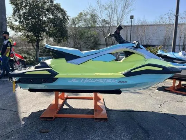 Slide: The Image of Yamaha JetBlaster PRO 3-Up 2025 - 3