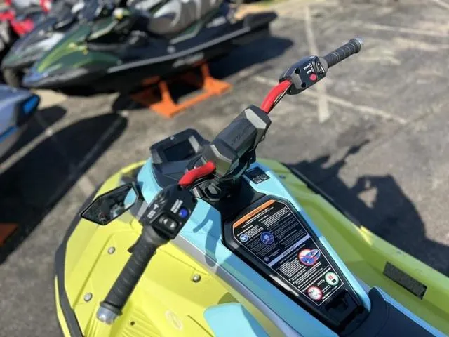 Slide: The Image of Yamaha JetBlaster PRO 3-Up 2025 - 5