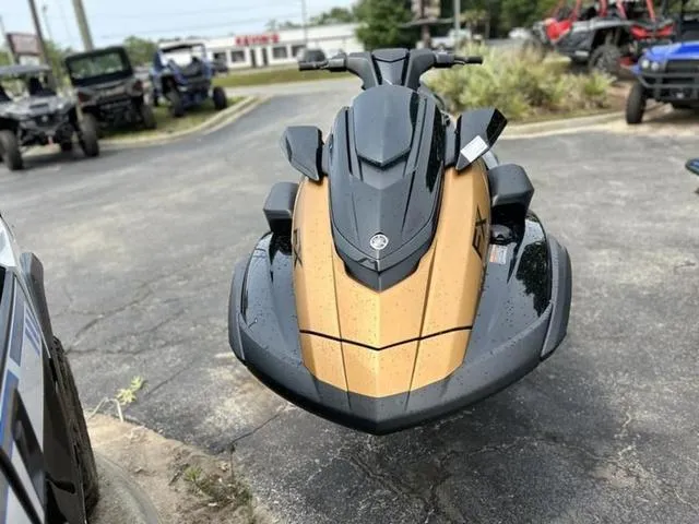 Slide: The Image of Yamaha FX Cruiser HO with Audio 2025 - 5