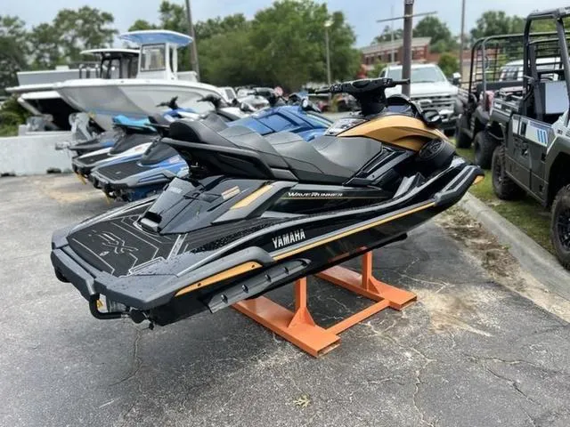 Slide: The Image of Yamaha FX Cruiser HO with Audio 2025 - 3