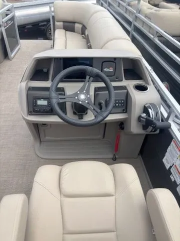 Slide: The Image of Sun Tracker Party Barge 20 DLX 2025 - 9