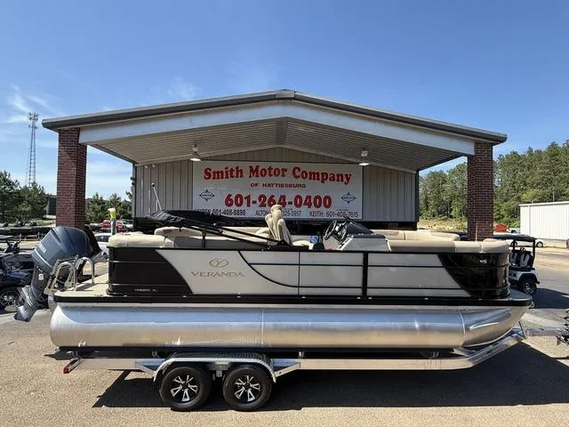 The Image of Veranda VR22RC XL 2025 - 1