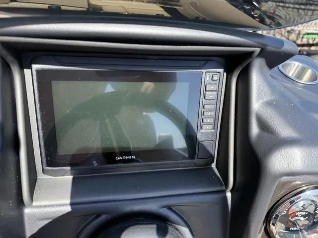 Slide: The Image of Veranda VR22RC XL 2025 - 17