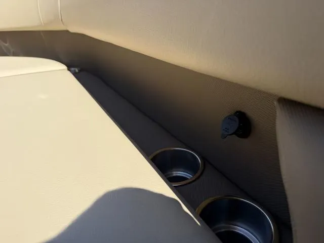 Slide: The Image of Veranda VR22RC XL 2025 - 20