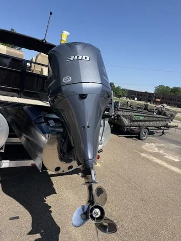 Slide: The Image of Veranda VR22RC XL 2025 - 3