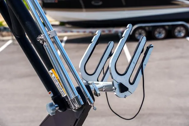 Slide: The Image of Scarab 195 Wake ID 2024 - 14