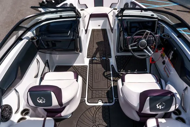 Slide: The Image of Scarab 195 Wake ID 2024 - 3