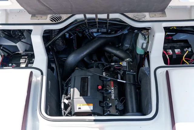 Slide: The Image of Scarab 195 Wake ID 2024 - 6