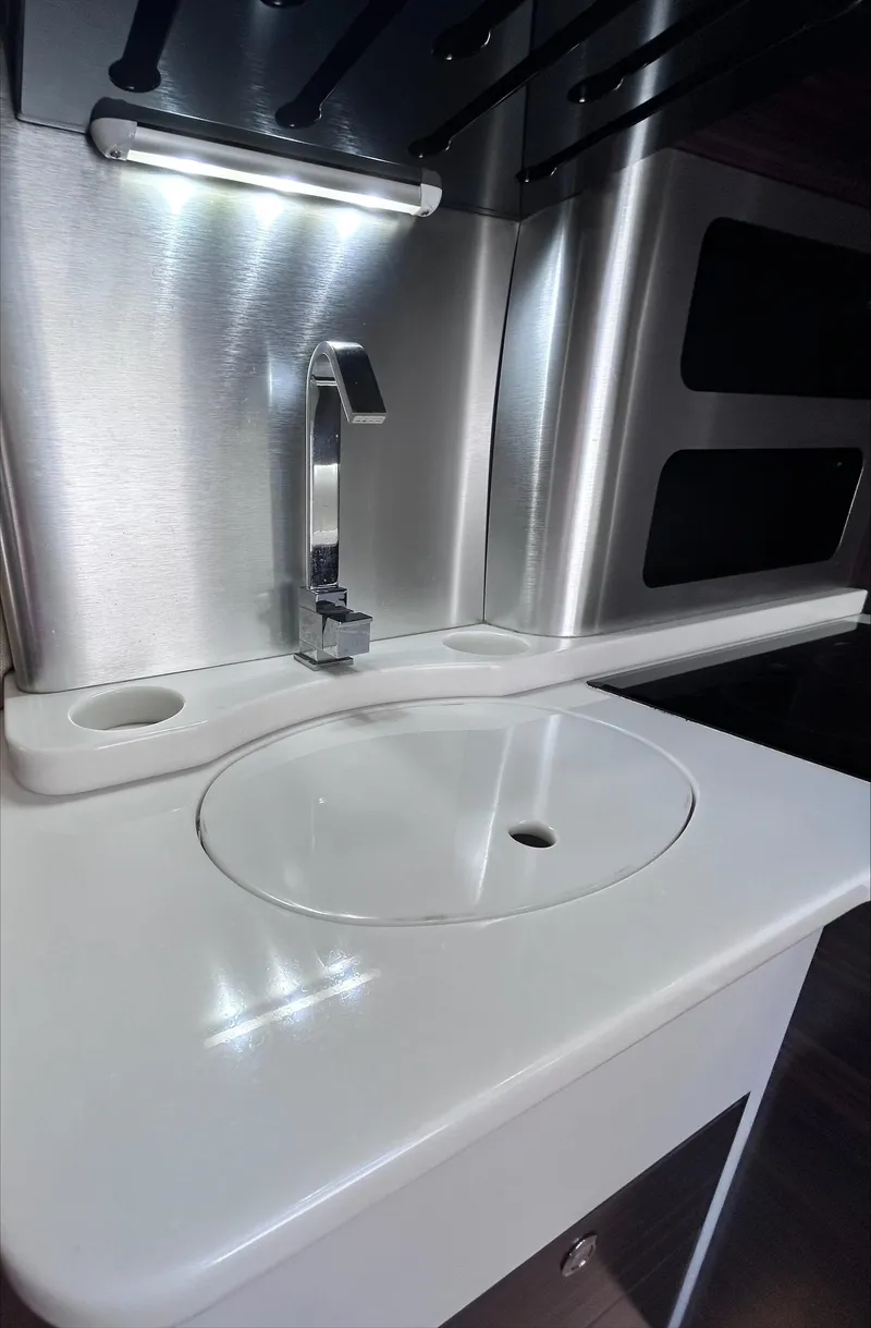 Slide: The Image of Scout 420 LXF 2016 - 18