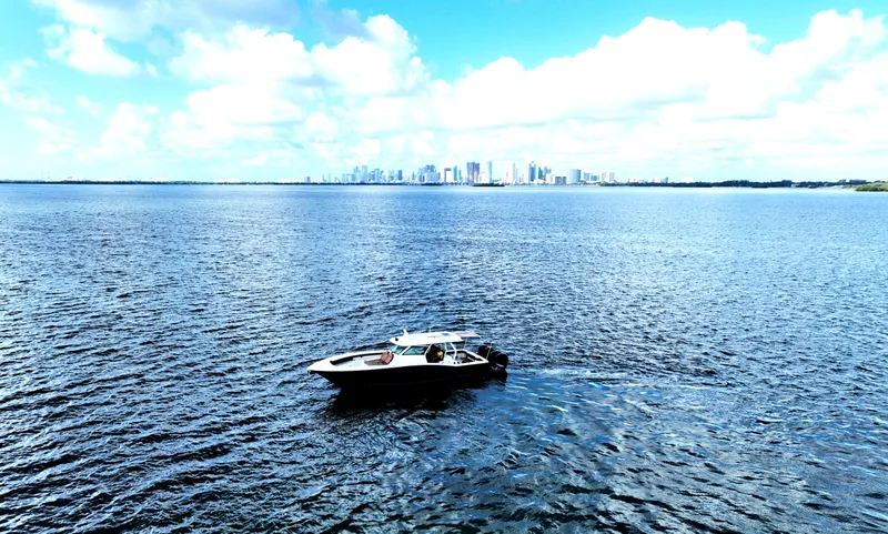 Slide: The Image of Scout 420 LXF 2016 - 2