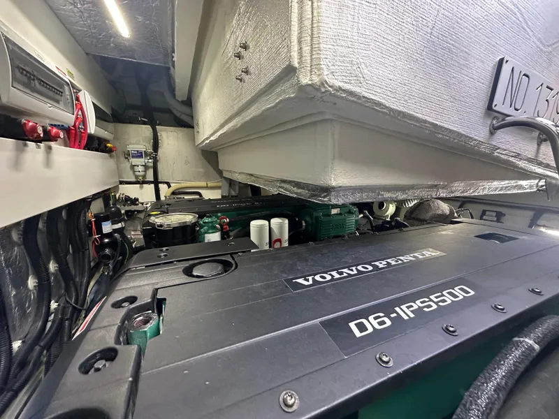 Slide: The Image of Engine room of 2021 Galeon 425 HTS with Volvo Penta D6-IPS500 engine. - 31